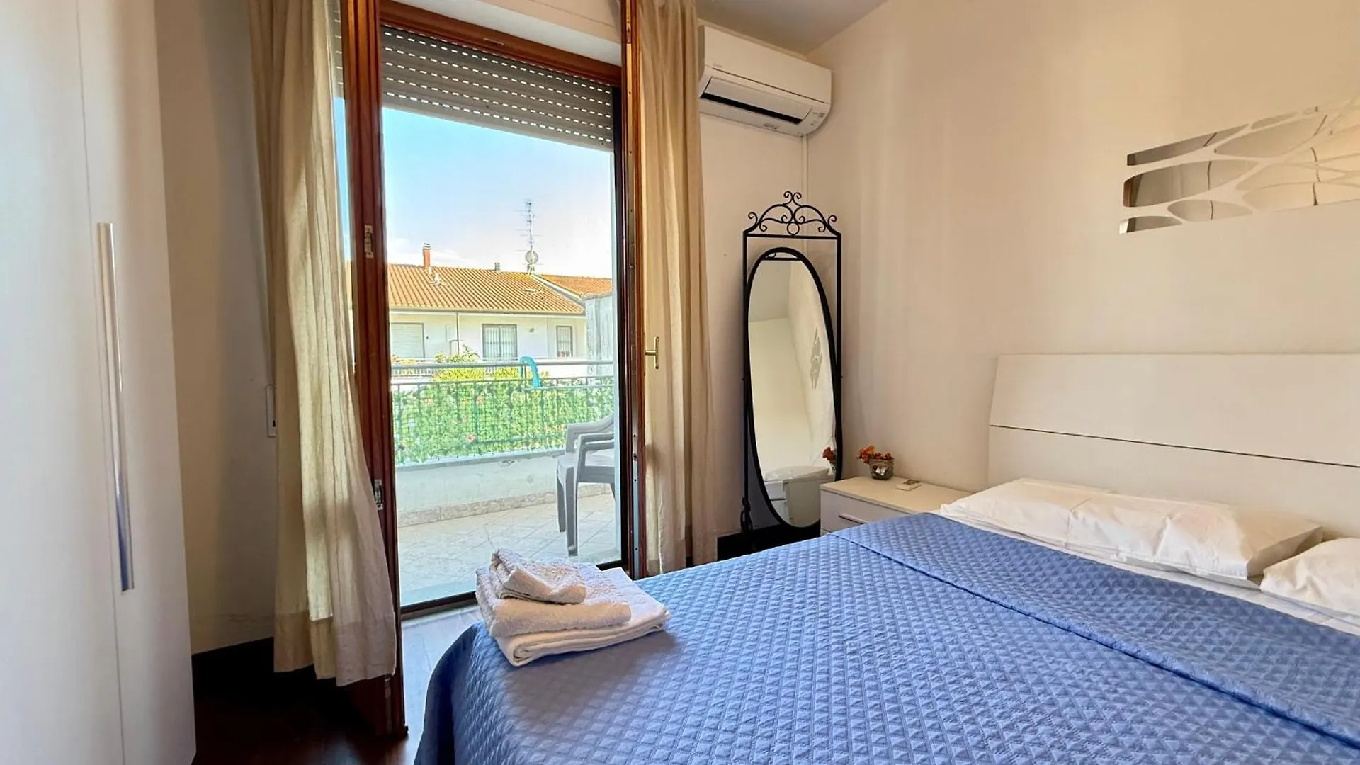 Sogno Di Mezza Estate Rooms E Apartments Viareggio